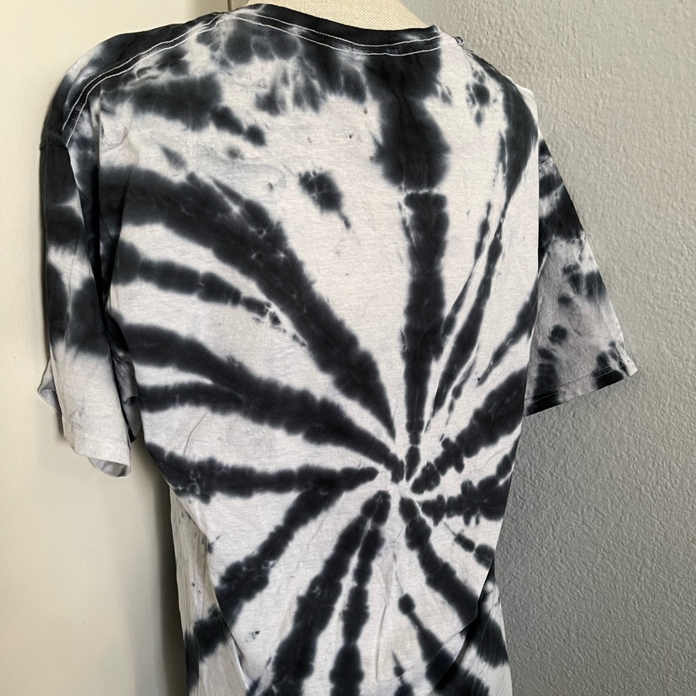 DefLeppard Band Graphic TeeShirt  size M - Picture 4 of 9